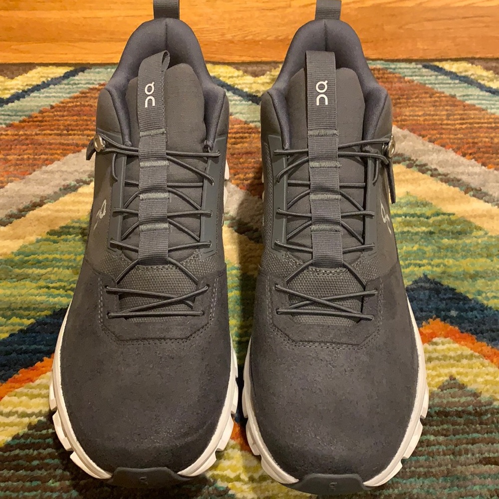 Mens On Cloud Hi Waterproof Sneakers. Size 9.5